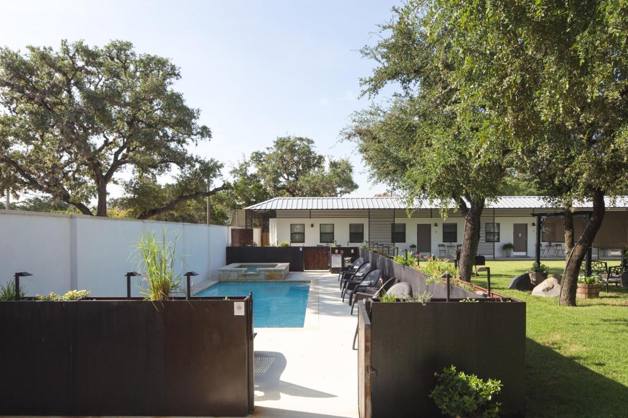 Hotel Flora And Fauna Wimberley Extérieur photo